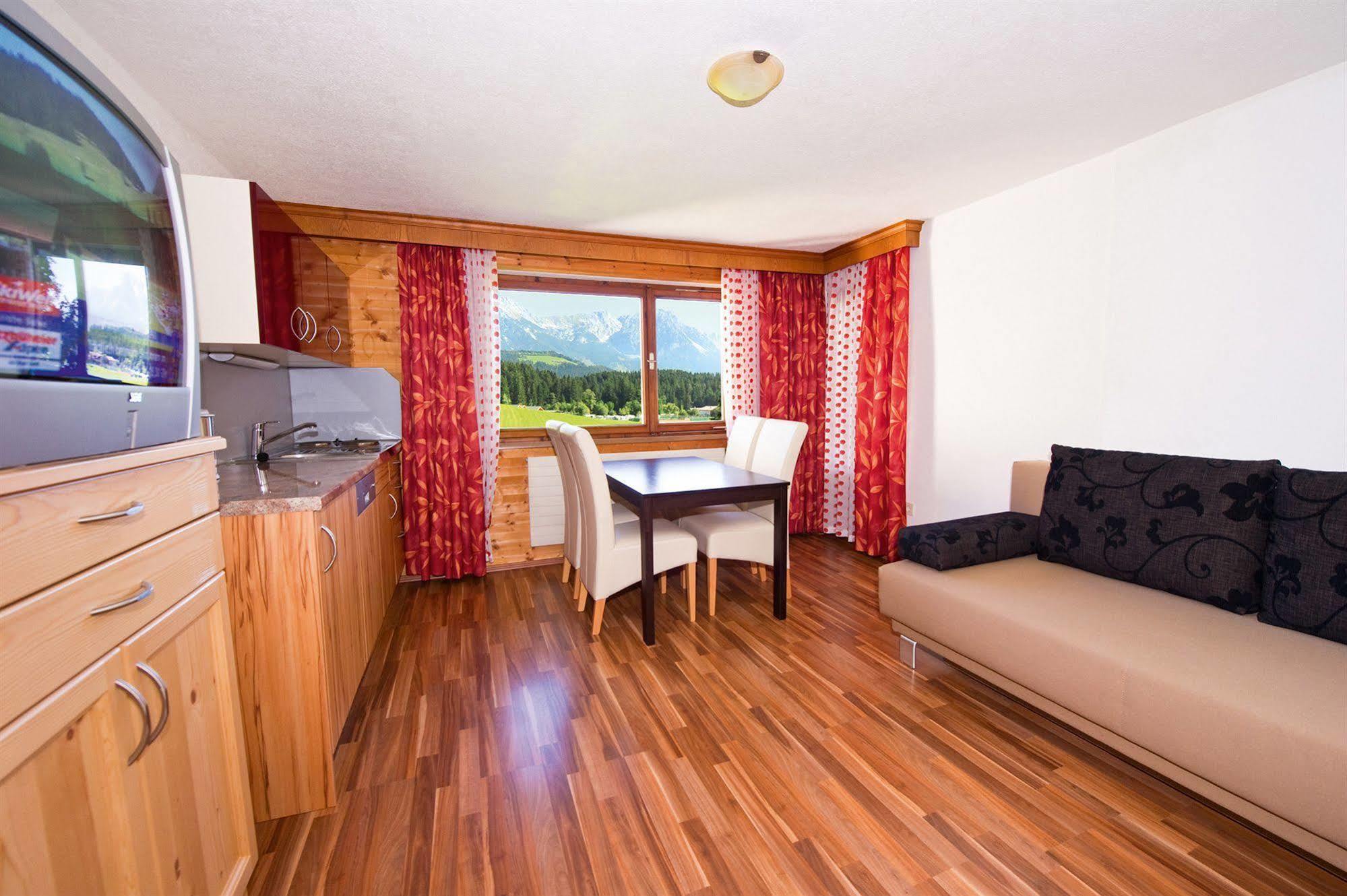 Bed & Breakfast Landhaus Strasser Söll Dış mekan fotoğraf
